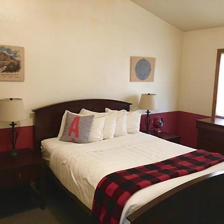 Boulder Mountain Lodge מראה חיצוני תמונה